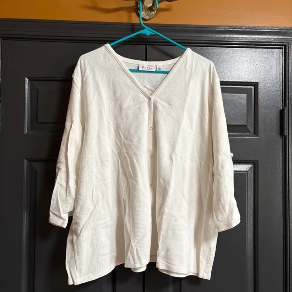 Light Cream V-Neck Button-Front Blouse